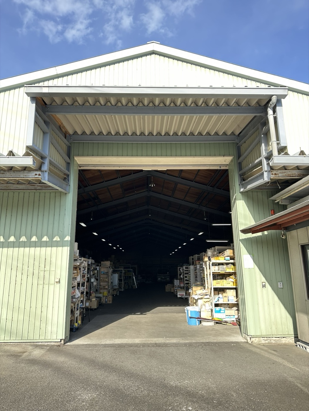 鴨島倉庫の外観