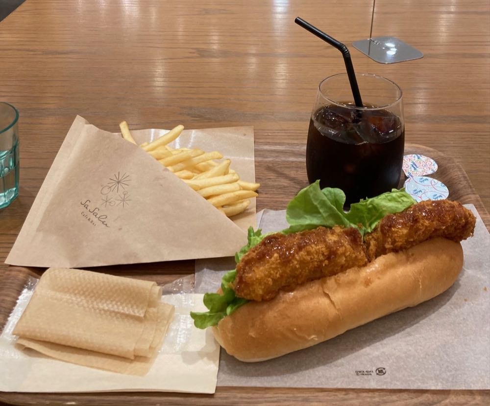 Cafe&Bar SaSaluの写真